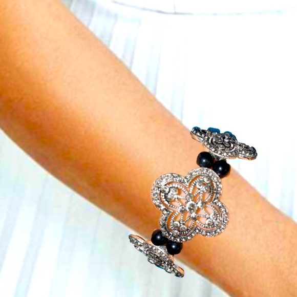 Victorian Styling of Marcasite Inspired Stretch Bracelet - Picture 1 of 9